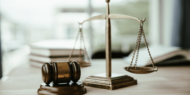 المحاكم العامة